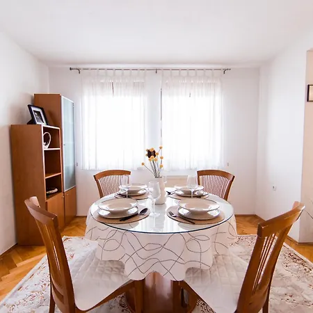 דירה Apartman Centar 2
